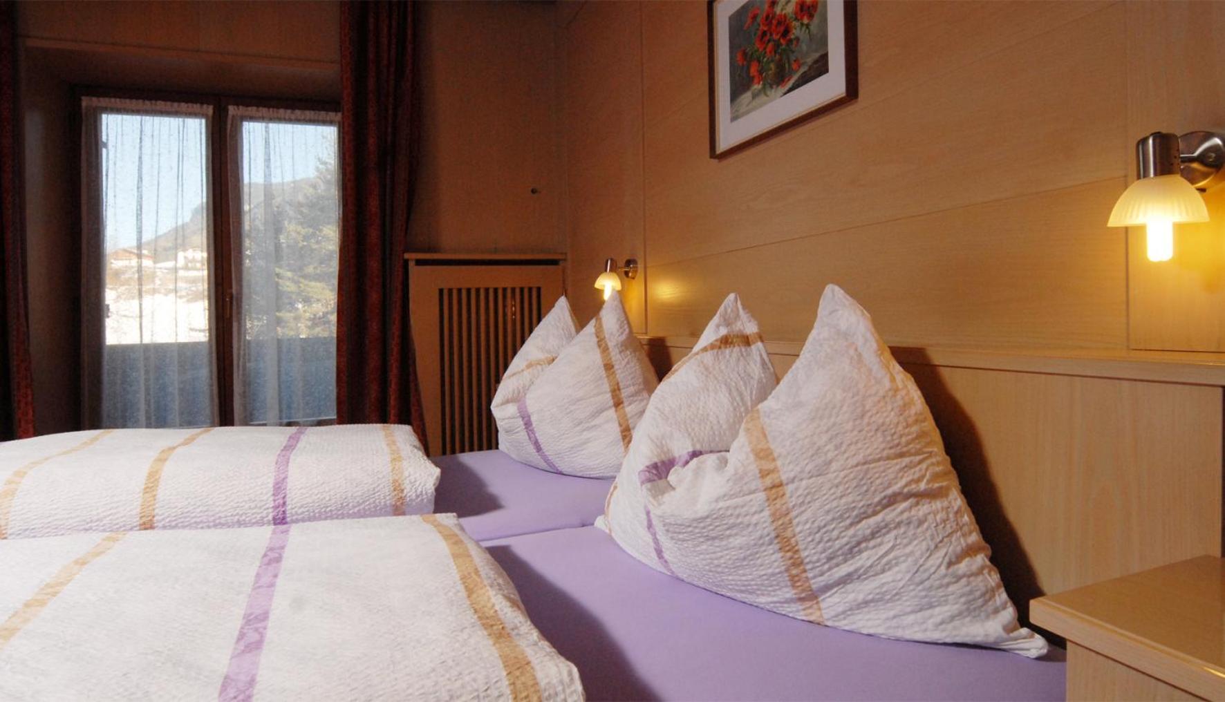 Garni Waldfrieden Hotel Castelrotto Exterior photo