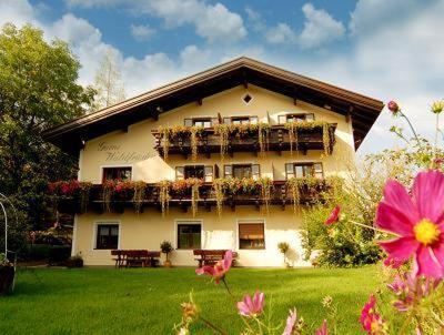 Garni Waldfrieden Hotel Castelrotto Exterior photo