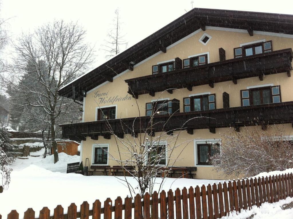 Garni Waldfrieden Hotel Castelrotto Exterior photo